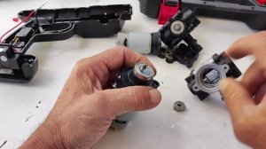 Аккумуляторная автомойка - замена насоса.