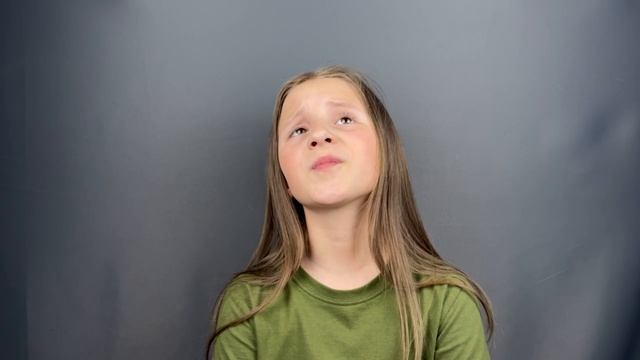 Милана Сокольникова -архетип Невротик из монолога («Если я станцую, а носок съедет?») в проекте