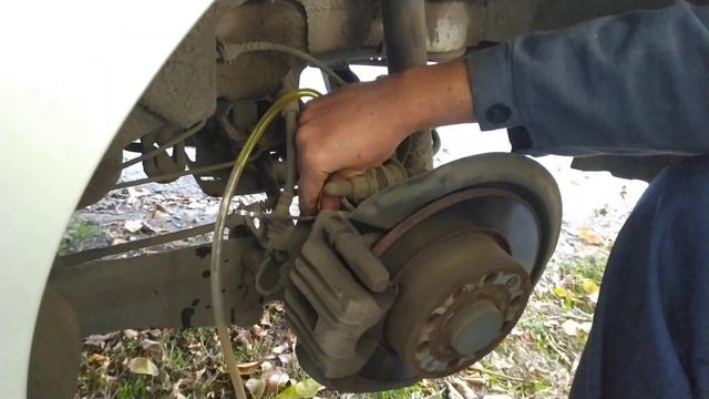 ЗАМЕНА И ПРОКАЧКА ТОРМОЗНОЙ ЖИДКОСТИ НА МАШИНЕ с АБС (A