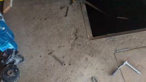 Замена радиатора и тросика ручника на Mercedes-Benz W124 300D