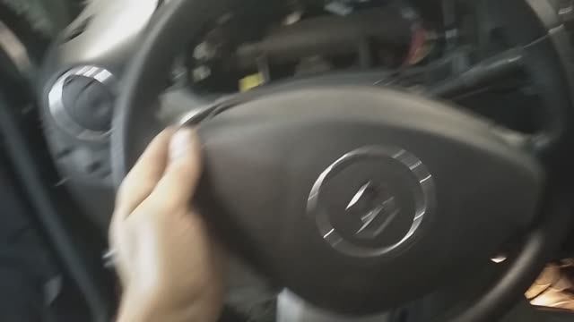 Рено дастер сьем подушки в руле.Снять подушку безопасности. смотреть онлайн