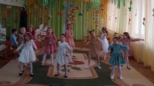 Танец девочек "Barbie" подготовительная группа "Солнышко"