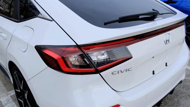 Сравнение Honda Civic 11(FL) и 10(FK) поколения! смотреть онлайн