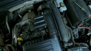 Volkswagen Passat (B8) 1.4L, 150л.с., процесс замены воздушного фильт