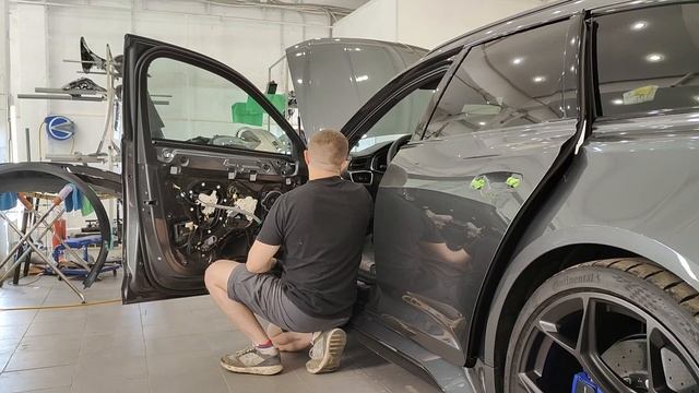 Как разобрать Ауди RS6 (c8)