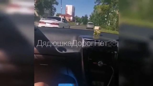 Тот тип водителей которых одни на дороге! Ни два,ни пол