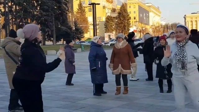 СНЕГ БЕЛЫЙ БЕЛЫЙ БЕЛЫЙ!!!ХАРЬКОВ ТАНЦЫ 2025 УКРАИНА