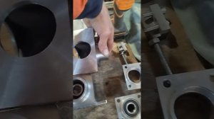 Редуктор угловой на подъем на пилораме