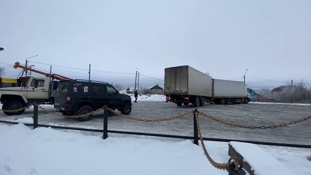 внимание работает лебёдка помогаем фуре выбраться из смотреть онлайн