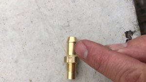 Газовые врезки (штуцера) в карбюратор.