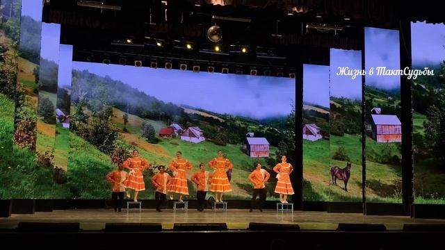 Танец с табуретками. Народный ансамбль Ритм смотреть онлайн