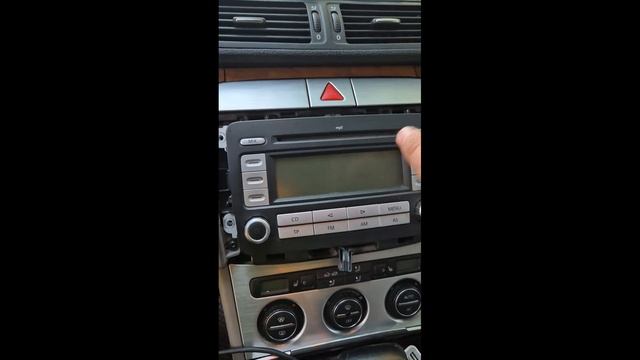 Volkswagen Passat B6 подкл AUX смотреть онлайн