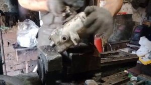 Снятие сошки рулевого редуктора.