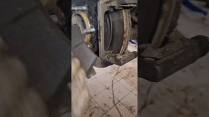 Jac t8 PRO  .Замена задних тормозных Колодок. пробег 60 000 км.