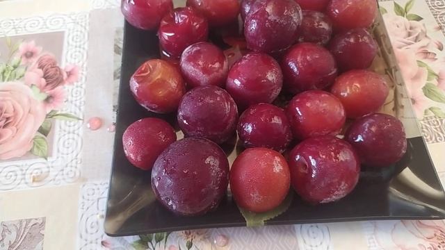 Замороженная слива Комета. Отзыв положительный.
