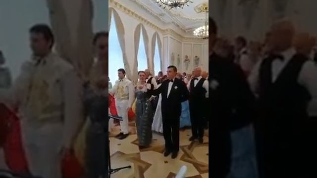 Завораживающее начало полонеза! смотреть онлайн