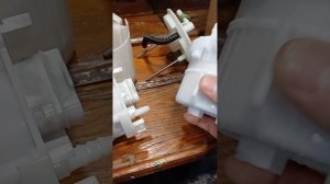 Замена топливного фильтра на сузуки свифт 5 поколения