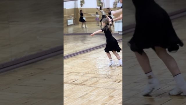 УЧУСЬ КРАСИВО ТАНЦЕВАТЬ! 💃 МОЯ ТРЕНИРОВКА ПО БАЛЬНЫМ смотреть онлайн
