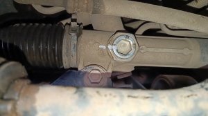 Регулировка рулевой рейки. Замена рулевого наконечни?