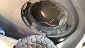 Замена штатных динамиков в Рено Логан  на DL Audio Gryphon Lite 1