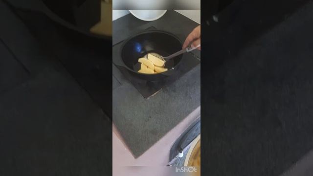 Куриные ножки с картошкой🍗🍟😋#куриныеножки#картошк