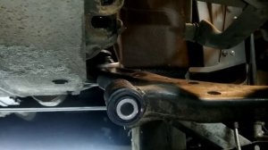 Suzuki Grand Vitara замена сайлентблоков переднего левого рыч?