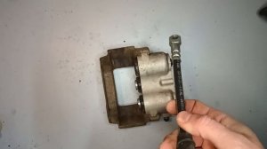 Клинят суппорта на ниве, решение