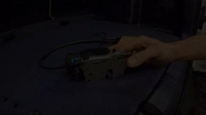 Доводчик пятой двери (багажника) на TANK 500