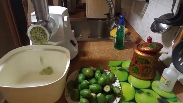 фейхуа протертая с сахаром. Быстро, вкусно и полезно!