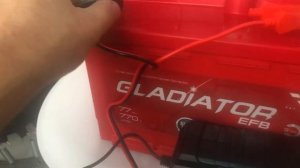 Автомобильный аккумулятор Gladiator EFB R+ (77 А/ч)