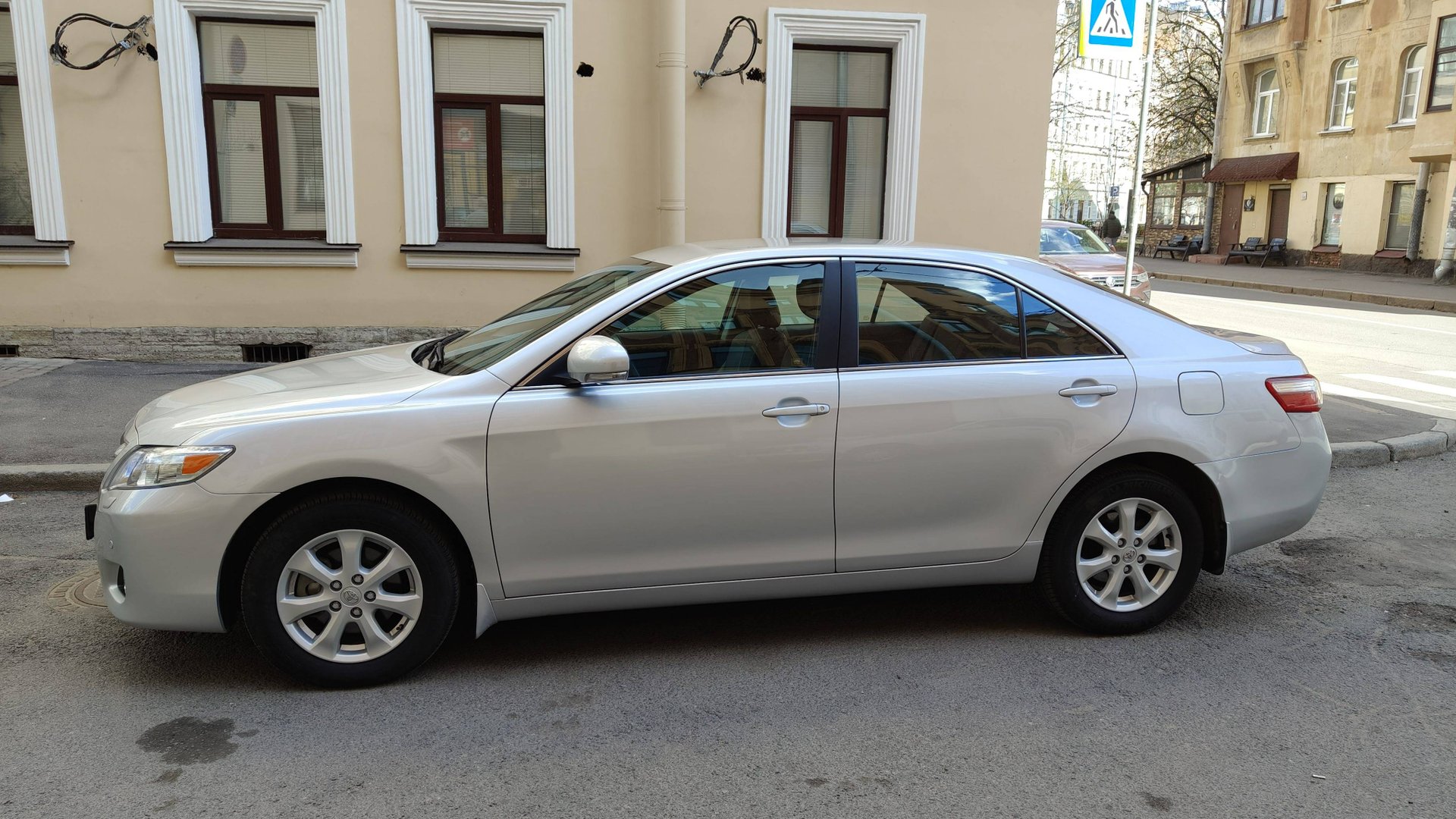 Toyota Camry 2009, 24600 км
