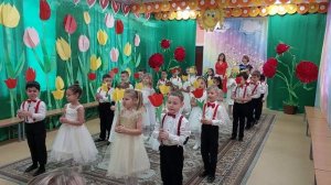 8 Марта, Танец с цветами -вход