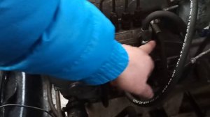 Как подключить все топливные шланги к ТНВД, пытаюсь ра