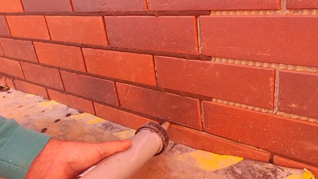 Нанесение Мапеклинкера пистолетом. Цвет №136. смотреть онлайн