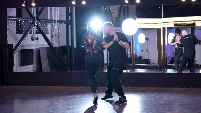 Street Tango. Павел Собирай и Сабрина Амучастегуи. Reba McEntire, Ke