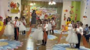 Осенний утренник в детском саду «Желтый вальс»