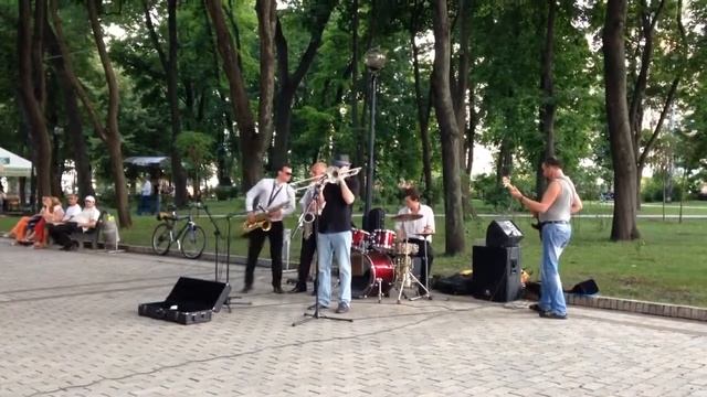 Уличные музыканты