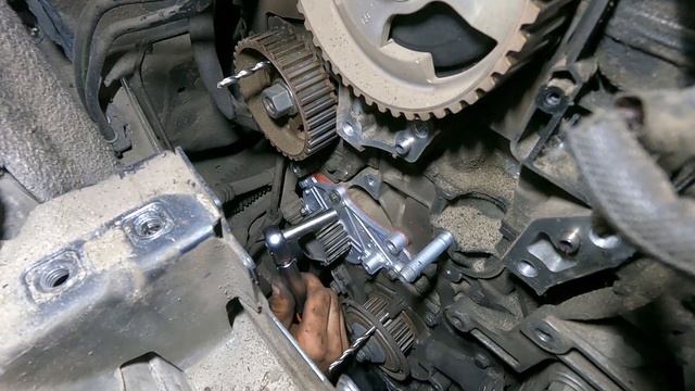 Peugeot 3008 1.6 HDI 16 кл. заміна реміня ГРМ та помпи смотреть онлайн