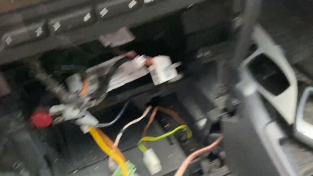 BMW X1 E84 Дооснащение нестандартное место установки Bluetoot