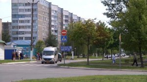 Обязаны ездить днём с включенным светом фар