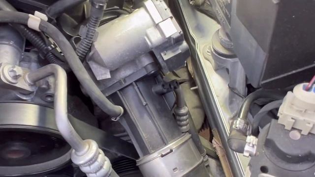 Mercedes Benz W204 W212 M271 cleaning Engine Throttle Body чистка дроссельной за смотреть онлайн