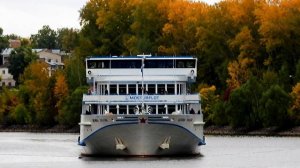 Теплоход «Леонид Красин»