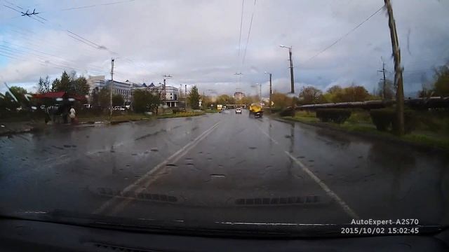 Видеорегистратор AutoExpert DVR-810 тест, дождь