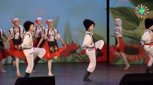 Сербский танец — «Коло у пары». 4 класс АХ «NOMAD», группа