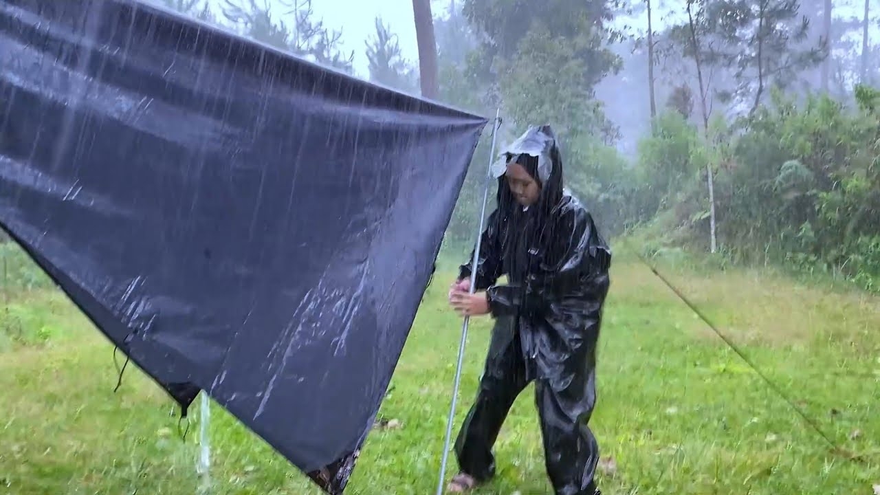 УЮТНАЯ ПАЛАТКА ПОД ПРОЛИВНЫМ ДОЖДЕМ‼ОДИНОЧНЫЙ ПОХОД ПОД ПРОЛИВНЫМ ДОЖДЕМ смотреть онлайн