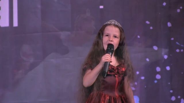 Золушка (Хоть поверьте, хоть проверьте..., из м/ф Золушка) исп. Мария Кузнецова (6 лет) смотреть онлайн