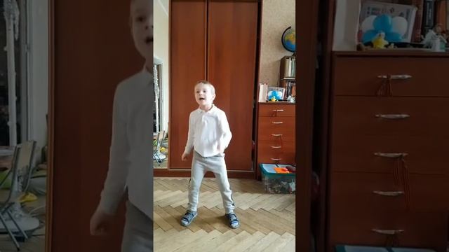 Хип-хоп - Георгий Иванов, 6 лет смотреть онлайн