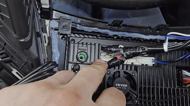 Установка магнитолы TEYES CC3L на хендай I40. смотреть онлайн