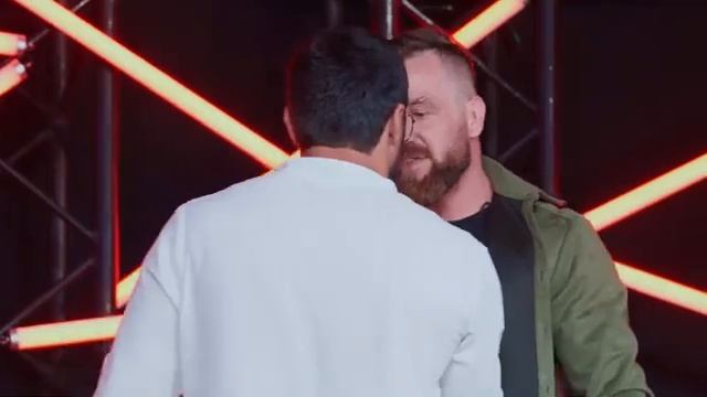 Пахан VS Сибирский Конор Конфликт Конференция На Хардк смотреть онлайн