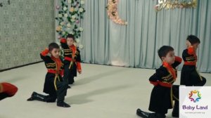 Грузинский танец для мальчиков. Подготовительная гру?